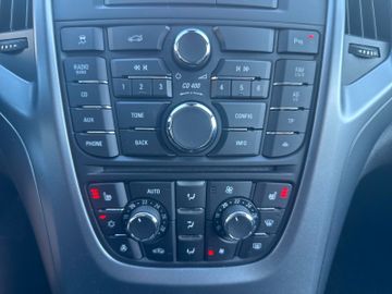 Bild 13 Opel Astra J Lim. 4-trg. 150 Jahre*SHZ*LENK-HZ*PDC*