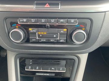 Bild 12 Seat Alhambra Ref.*7-SITZE*PDC V+H*KLIMAAUTO*ALLWETTE